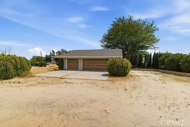 2350 W Avenue M8, Palmdale, CA 93551 - #2