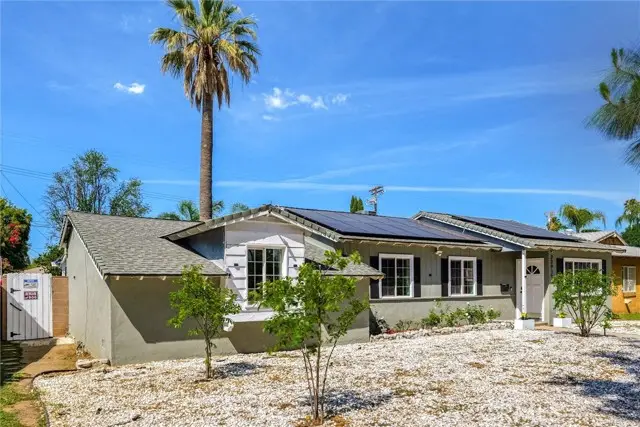 22915 Saticoy Avenue, Canoga Park, CA 91304 - #1