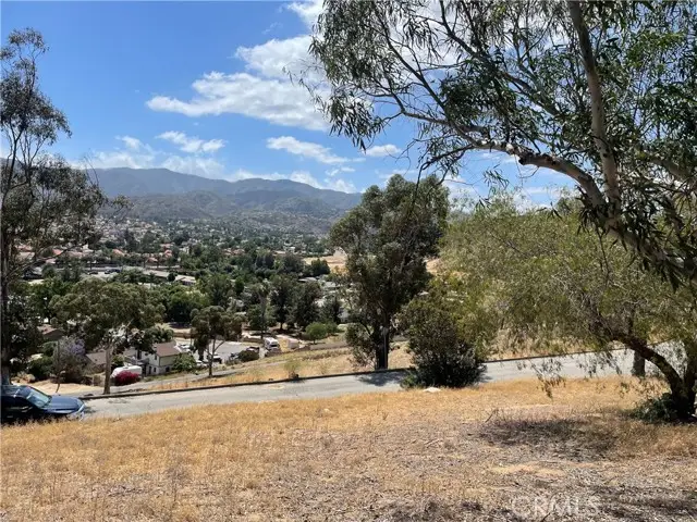 15 Bailey Drive, Lake Elsinore, CA 92530 - Image #2