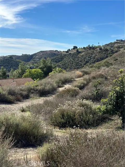 28 Golden Arrow Court, Murrieta, CA 92562 - Image #2