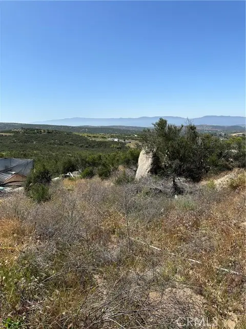 66 Rocky Knoll Road, Hemet, CA 92544