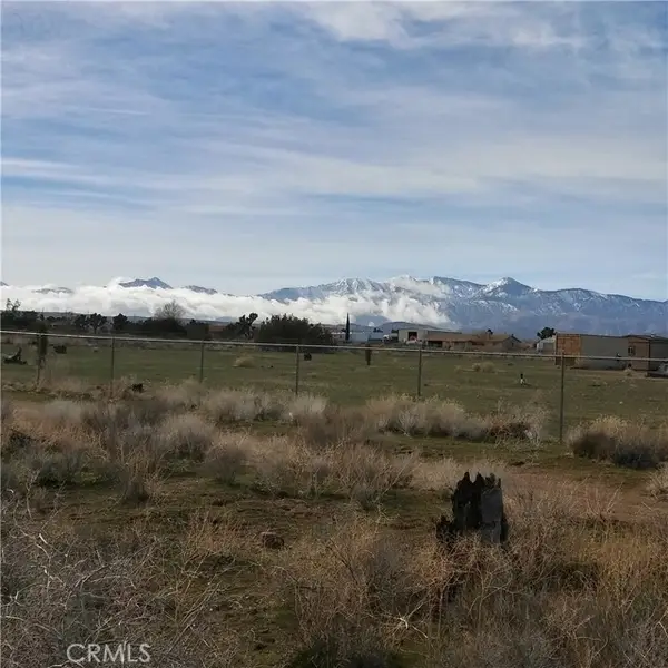 10611 Yucca Terrace Drive, Oak Hills, CA 92344