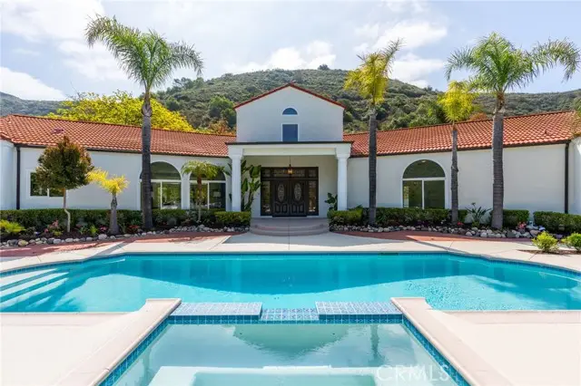 44240 La Cruz Drive, Temecula, CA 92590 - Image #2