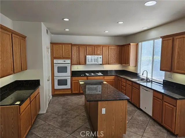 33429 Barrington Drive, Temecula, CA 92592 - Image #3