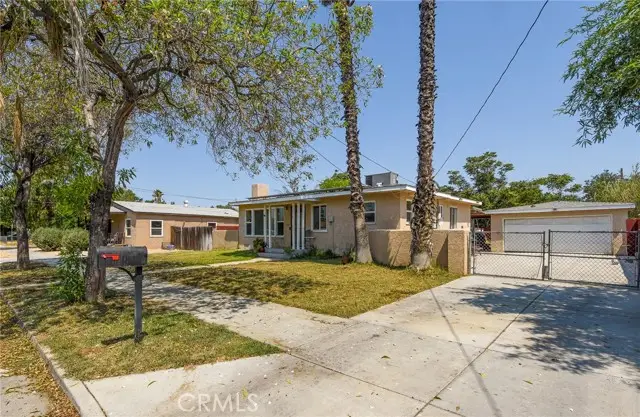 716 E Central Avenue, Hemet, CA 92543 - Image #3