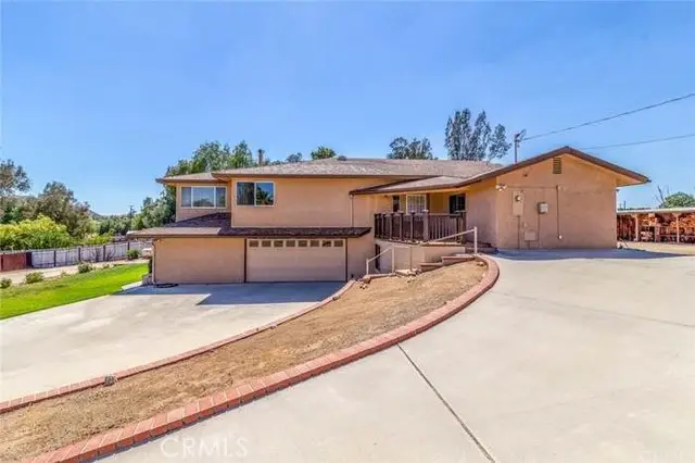 40330 Indian Tree Drive, Hemet, CA 92544 - Image #2