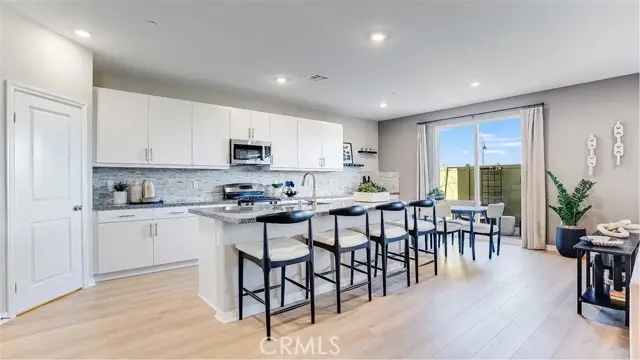 17533 Crabtree Meadows, Hesperia, CA 92345 - Image #2