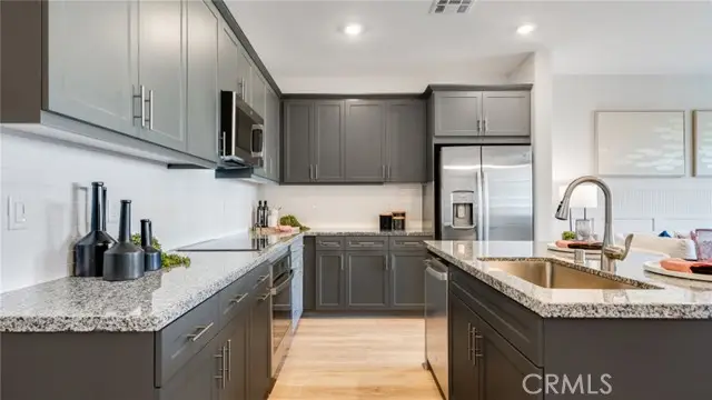 2749 E Amberley Privado, Ontario, CA 91762 - Image #2