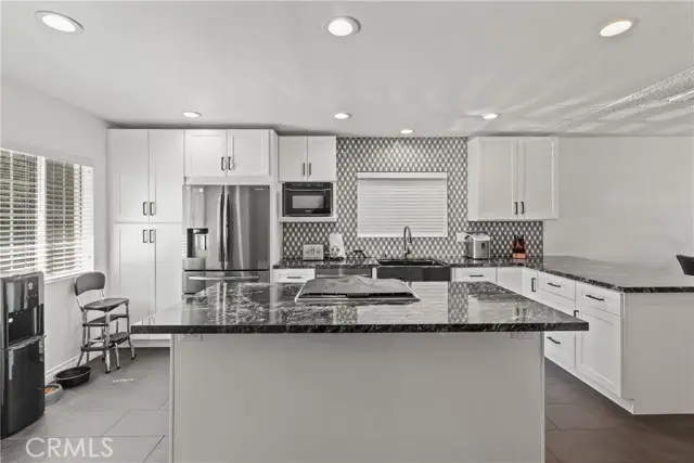 20323 Haynes Street, Winnetka, CA 91306 - Image #3