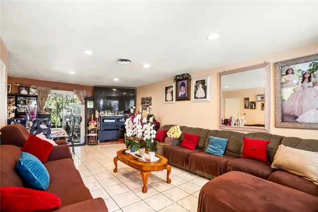 3413 W James Avenue, Santa Ana, CA 92704 - Image #3