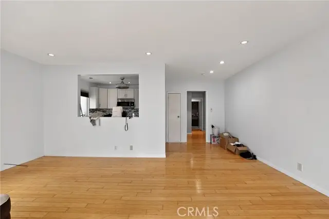 21 Alamitos, Long Beach, CA 90802 - Image #3