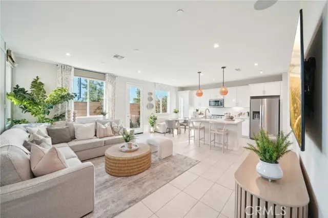 16054 Montenegro Lane, Fontana, CA 92336 - Image #2