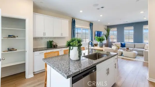 1684 Phantom Lane, Rialto, CA 92376