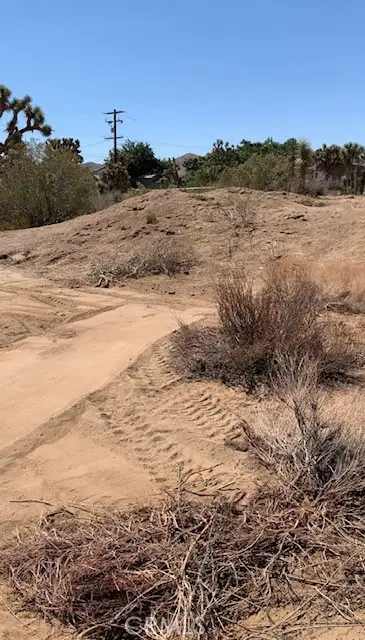 8001 Aster, Yucca Valley, CA 92284