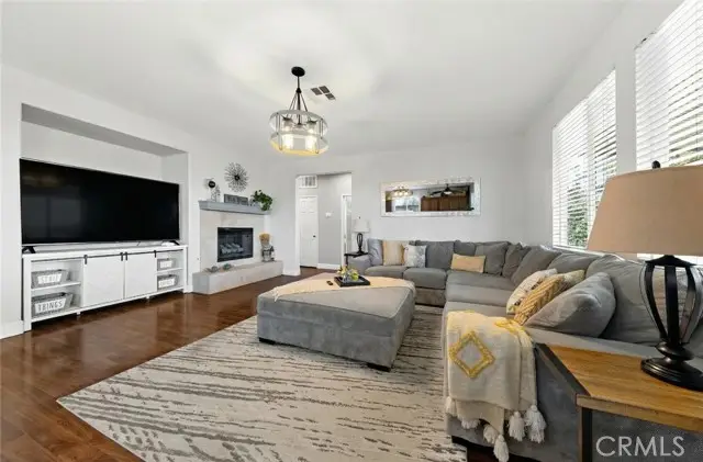 31598 Summerfield Lane, Murrieta, CA 92563 - Image #2