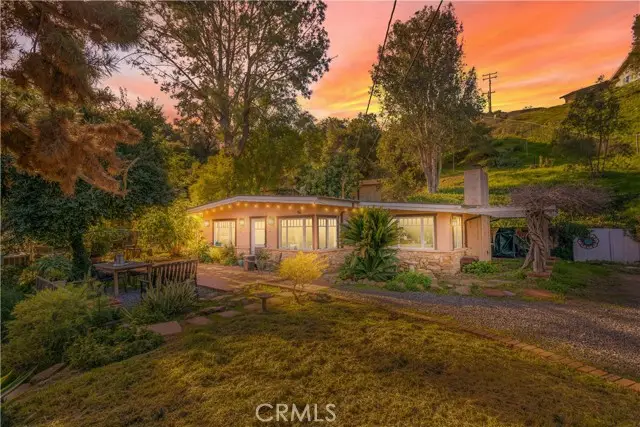 1027 S Live Oak Park, Fallbrook, CA 92028 - Image #1