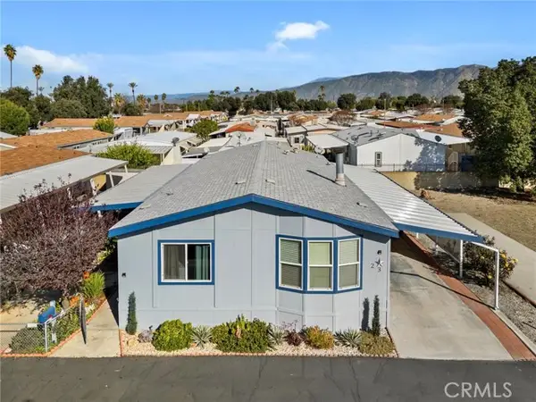 530 W Devonshire Avenue #23, Hemet, CA 92543