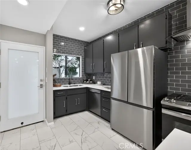 2500 Abbot Kinney Boulevard #9, Venice, CA 90291 - #3