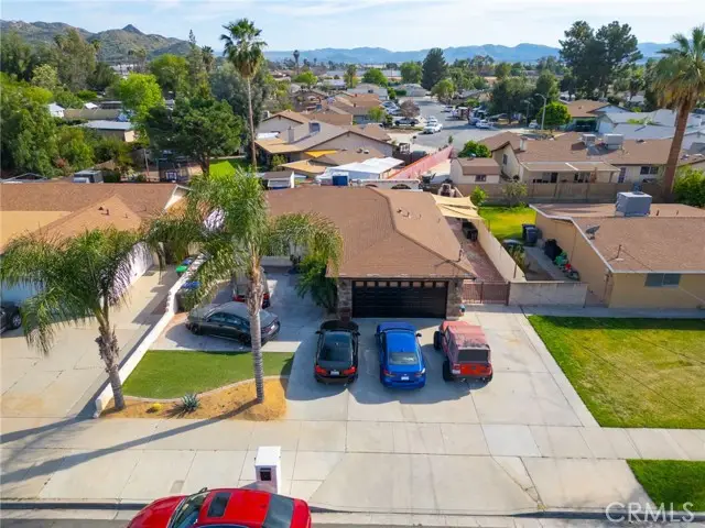 221 W Whittier Avenue, Hemet, CA 92543 - #1