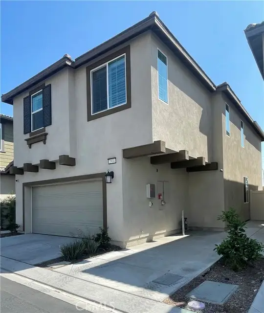 2004 Dewdrop, Upland, CA 91786