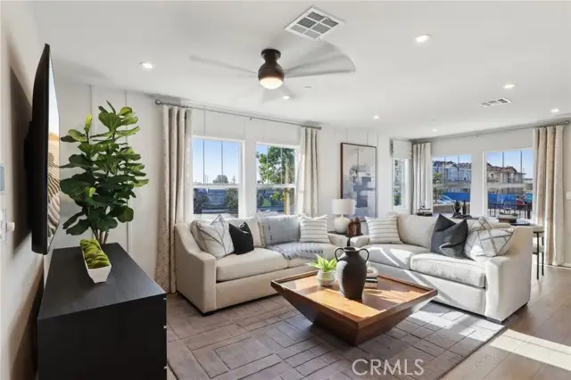 15563 April Dawn Way #1, Fontana, CA 92336 - #2