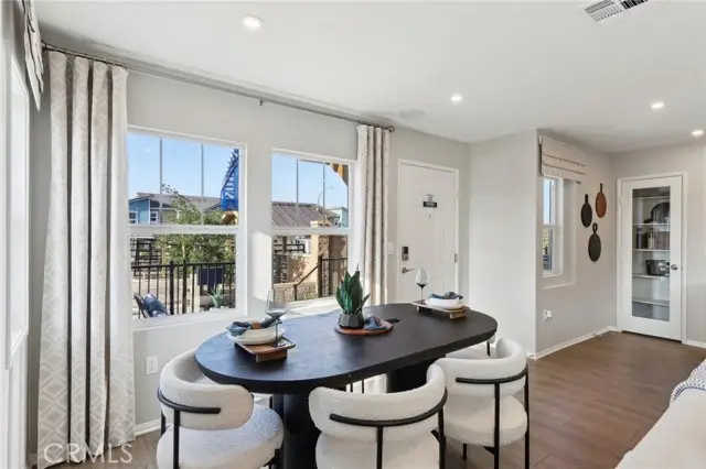 15563 April Dawn Way #5, Fontana, CA 92336 - #3