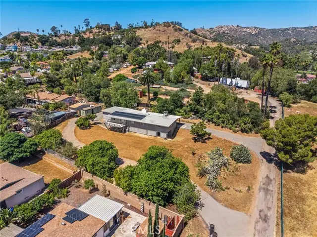 2130 E El Norte, Escondido, CA 92027 - #2