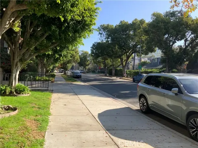 409 Burchett Street #220, Glendale, CA 91203 - Image #3