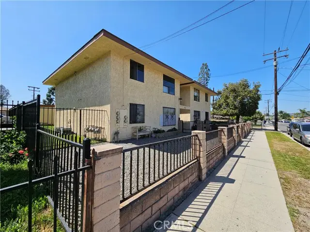 1574 Laurel Avenue, Pomona, CA 91768 - Image #2