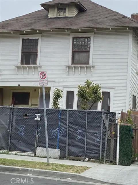 418 E 40th Place, Los Angeles, CA 90011