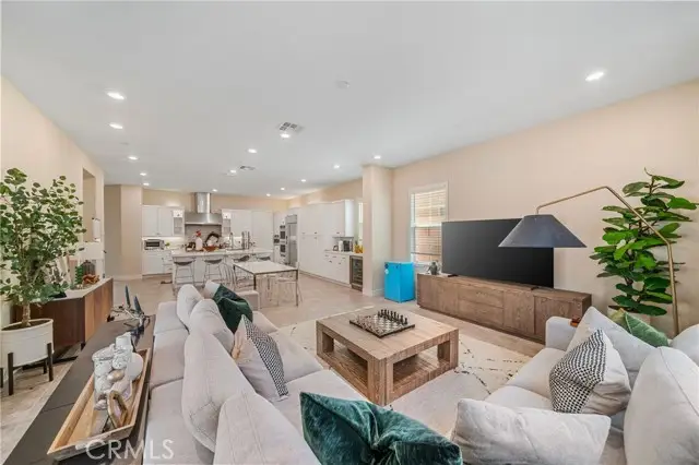 81 Pelican Lane, Irvine, CA 92618 - #3