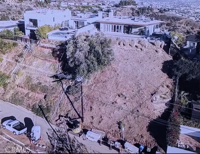 8220 Mannix Drive, Los Angeles, CA 90046 - Image #3