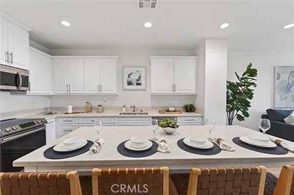 1093 N Harbor Boulevard, Anaheim, CA 92801