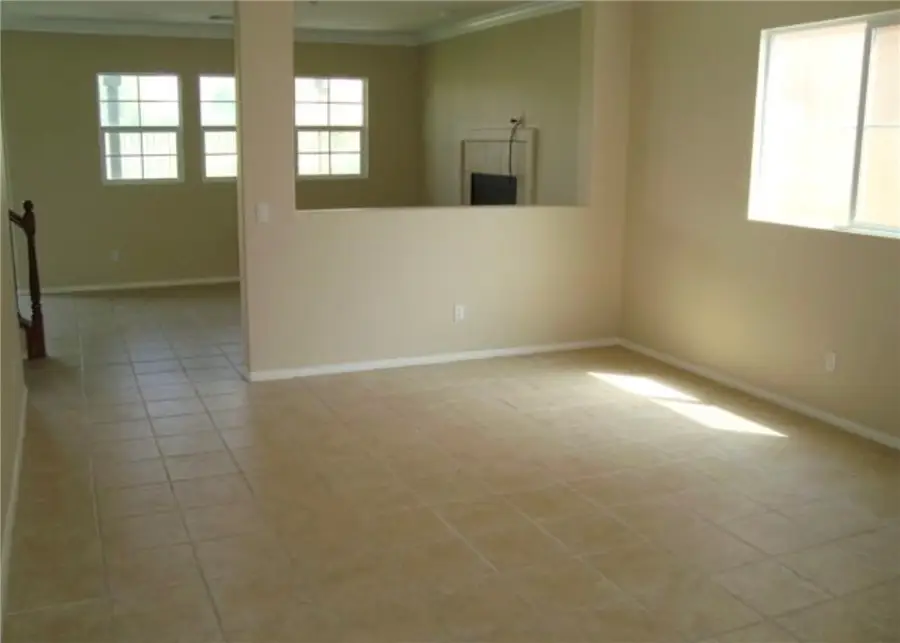 16564 El Revino, Fontana, CA 92336 - Image #3