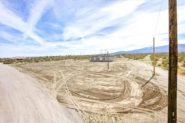 1139 Bonanza Road, Victorville Hesperia, CA 92372 - #1