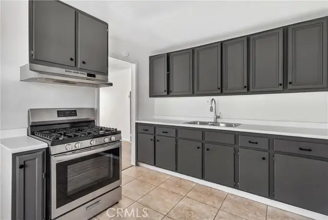 813 E Fredricks Street, Barstow, CA 92311 - #3