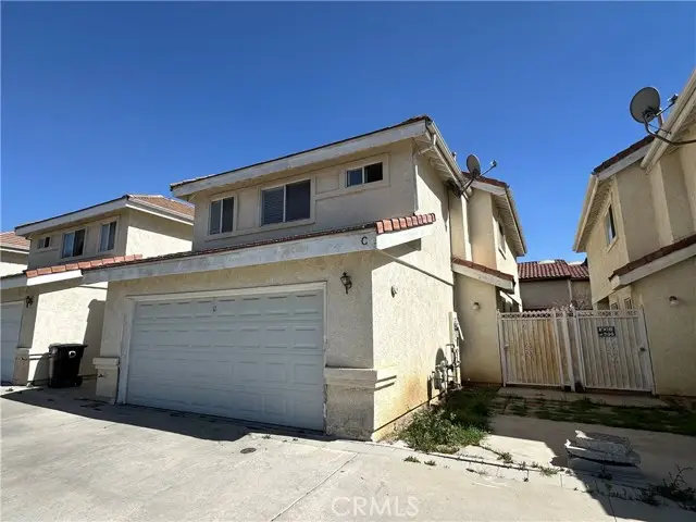 21041 Gault #C, Canoga Park, CA 91303 - #1