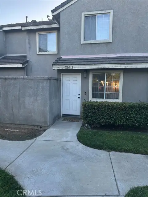 220 W Walnut #B, Rialto, CA 92376