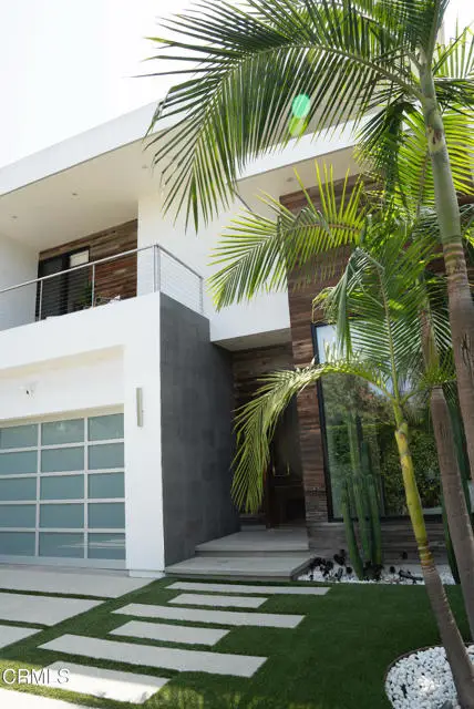 132 N Laurel Avenue, Los Angeles, CA 90048 - Image #1