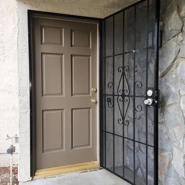 1621 Squirrel Lane, San Buenaventura Ventura, CA 93003 - Image #3