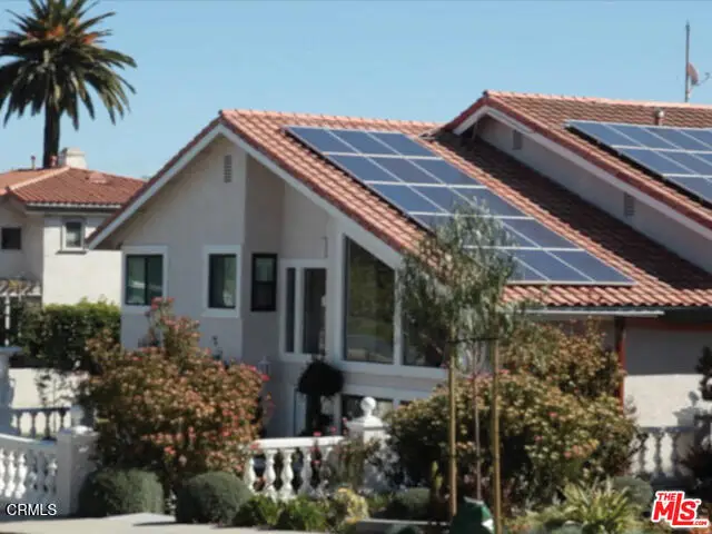 2222 Pier Avenue, Santa Monica, CA 90405 - Image #2