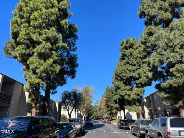 1627 Squirrel Lane, San Buenaventura Ventura, CA 93003 - Image #2