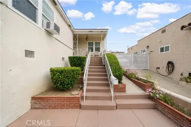 2917 W Hellman Avenue, Alhambra, CA 91803 - Image #2