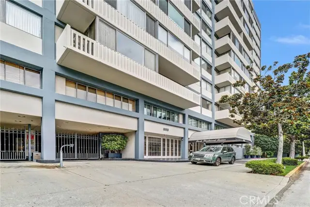 969 Hilgard Avenue #706, Los Angeles, CA 90024 - Image #2