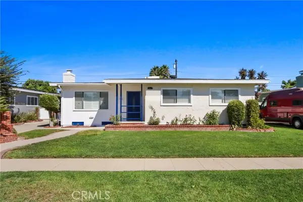 2690 Senasac Avenue, Long Beach, CA 90815