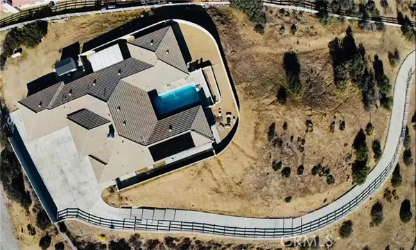 10180 Buffalo Road, Oak Hills, CA 92344