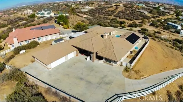 10180 Buffalo Road, Oak Hills, CA 92344 - Image #3