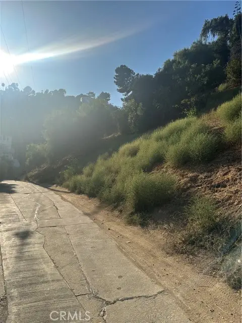 536 Rustic Dr, Los Angeles, CA 90065 - Image #3