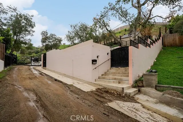 10200 Willow Springs, Sunland, CA 91040 - Image #2