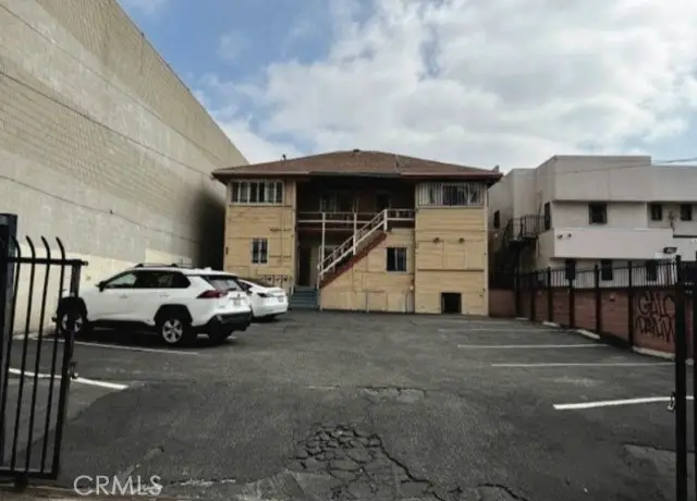 811 S Vermont, Los Angeles, CA 90005 - Image #3